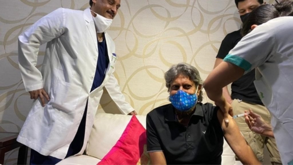 Kapil Dev gets his first dose of the COVID-19 vaccine-India Press Release