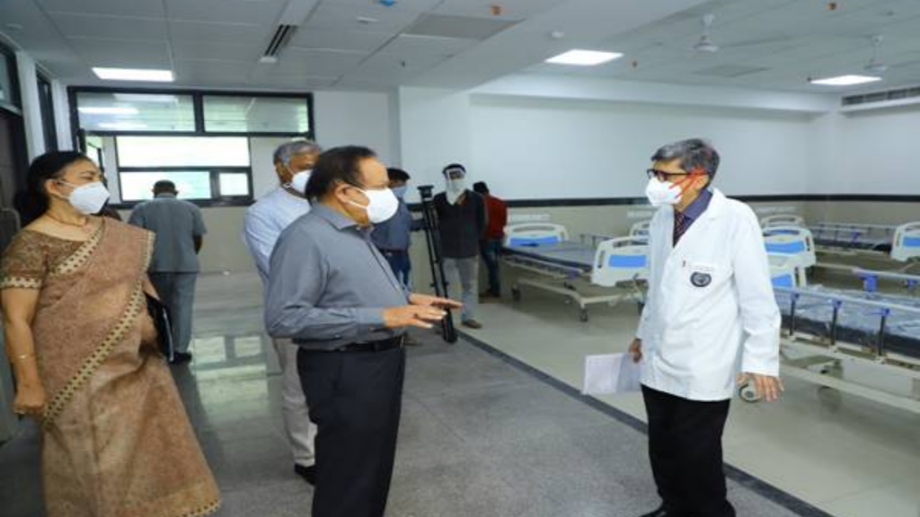 Dr. Harsh Vardhan Reviews COVID Facility at Lady Hardinge Medical College 