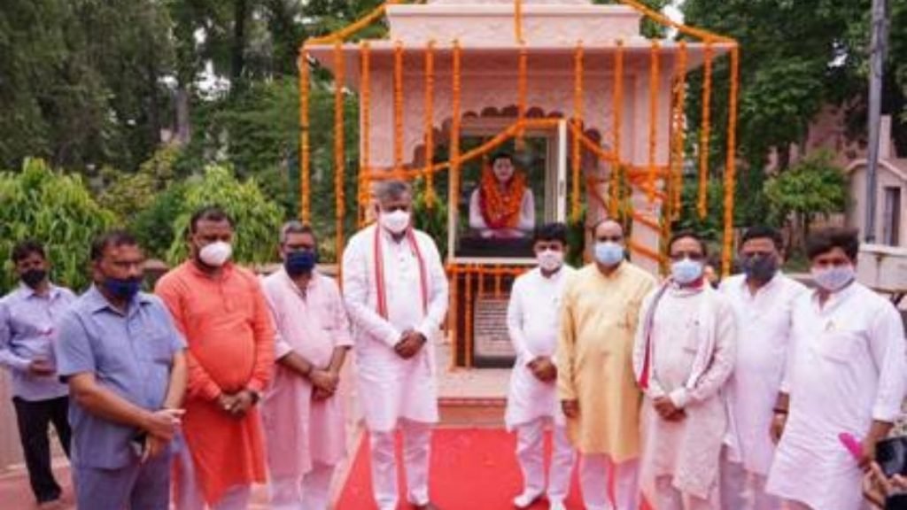 Shri Prahlad Singh Patel pays tributes to Shaheed  Ram Prasad Bismil on his birth anniversary at Shahjahanpur, UP as a part of Azadi Ka Amrit Mahotsav 