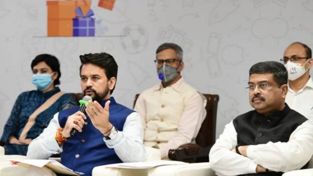 Sports Minister Shri Anurag Thakur and Education Minister Shri Dharmendra Pradhan launch first-ever nation-wide quiz on sports and fitness
