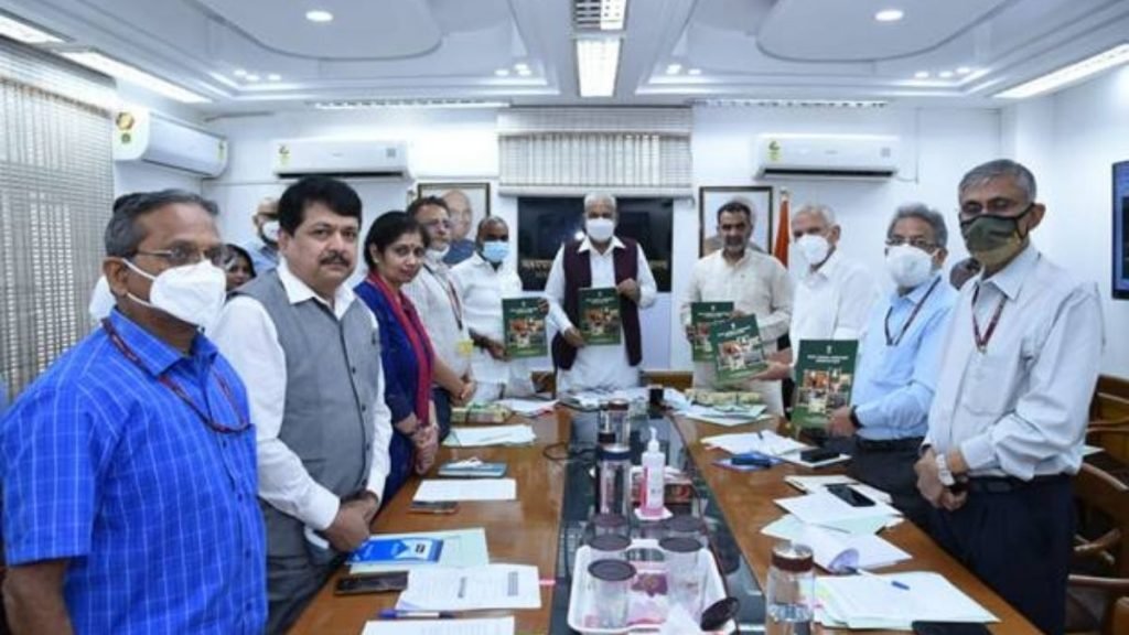 Shri Parshottam Rupala chairs a national level consultation with State Animal Husbandry/Veterinary Ministers to highlight Special Livestock Sector Package