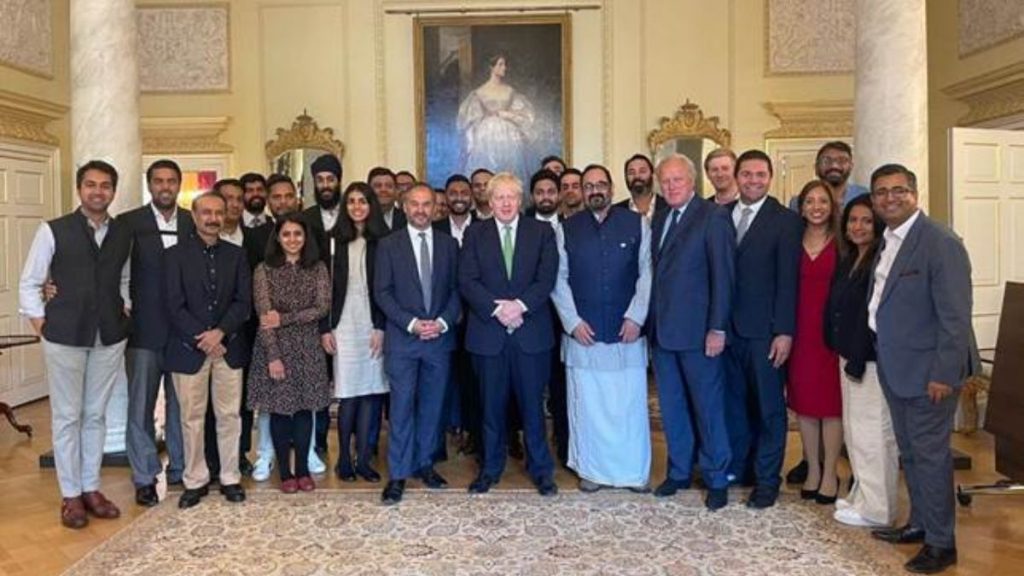 Minister Rajeev Chandrasekhar visits UK PM Boris Johnson along with Startups, Unicorn Heads from India